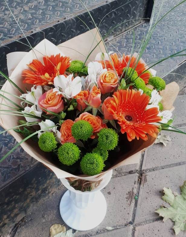Букет цветов из: Герберы, Хризантемы, Альстромерии и Розы в Нерчинске