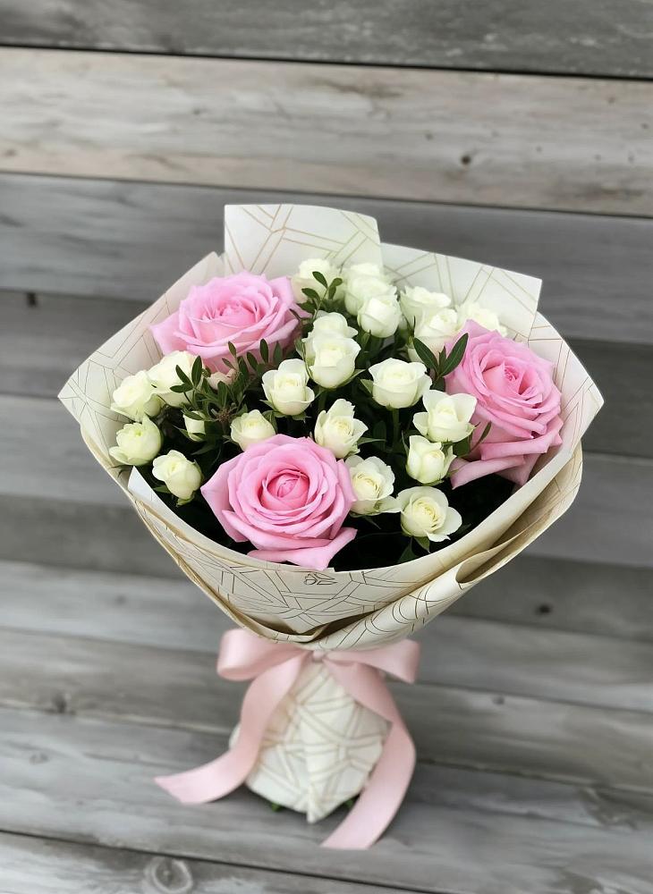Букет цветов из: Розы в Нерчинске