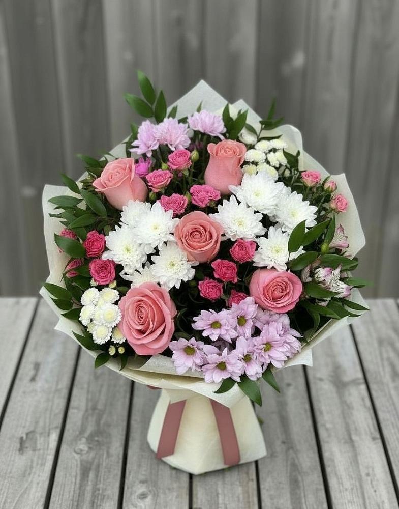 Букет цветов из: Альстромерии, Гвоздики, Розы и Хризантемы в Нерчинске