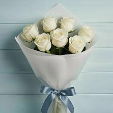 Букет 7 Белых роз Эдлесс Лав в Нерчинске
