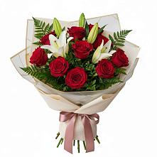 Букет цветов из:  Лилии и Розы в Нерчинске