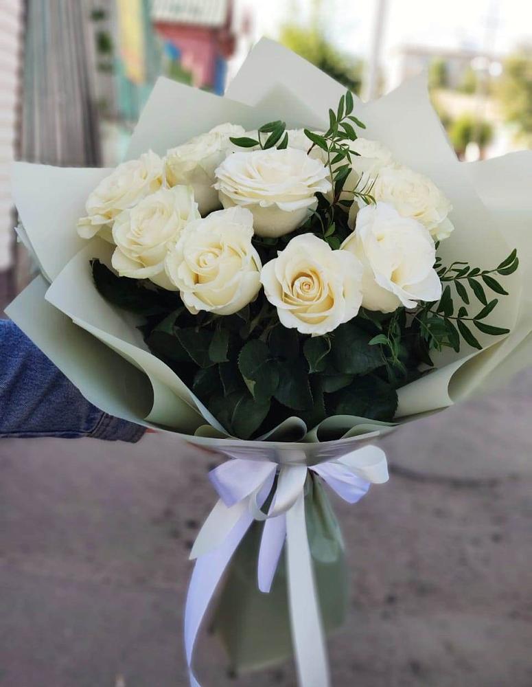 Букет Белые розы Проуд в Нерчинске