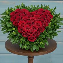 Цветочная композиция из Розы в виде сердца в Нерчинске