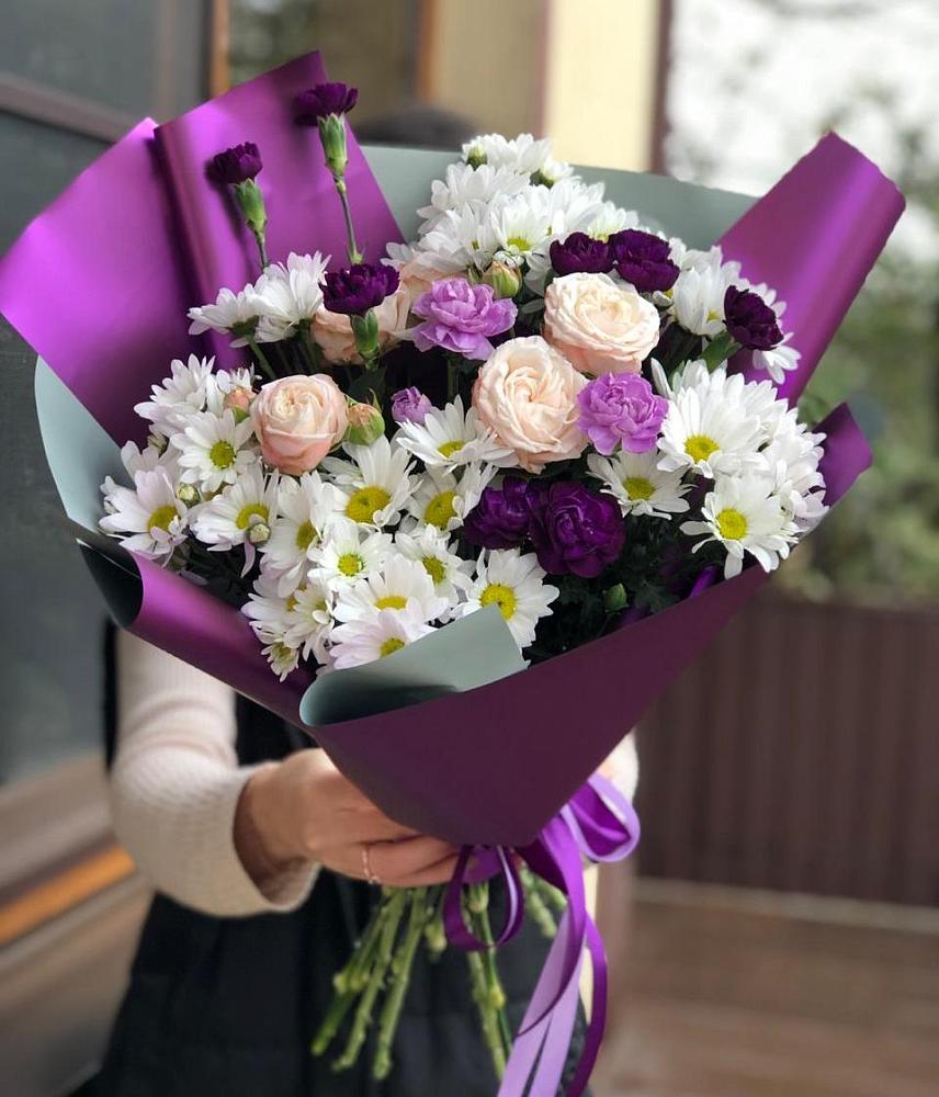 Букет цветов из: Хризантемы, Гвоздики и Розы в Нерчинске