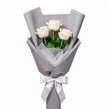 Букет 3 белые розы в Нерчинске