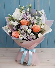 Букет цветов из:  Лизиантусы, Розы, Альстромерии и Гипсофила в Нерчинске