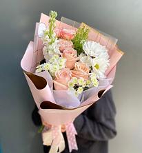 Букет цветов из:  Хризантемы и Розы в Нерчинске