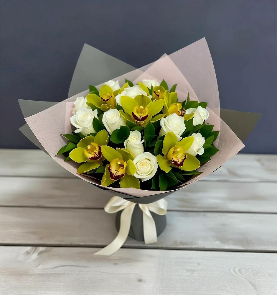 Букет цветов из: Орхидеи и Розы в Нерчинске