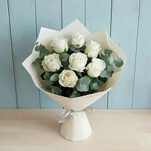 Букет Белые розы в Эвкалипте в Нерчинске
